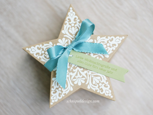 stampin-up-zauber-der-weihnacht--aus-dem-hausschen-box-schachtel-stern-sternenform-sandfarbener-karton-embossing-schnipseldesign-osterreich-1