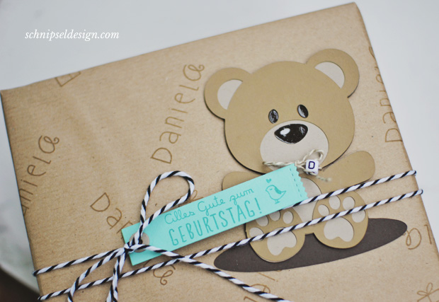 Geschenkpapier-selbst-gemacht-Packpapier-schnipseldesign-rotfux-alphadot-geschenk-geburtstag-2