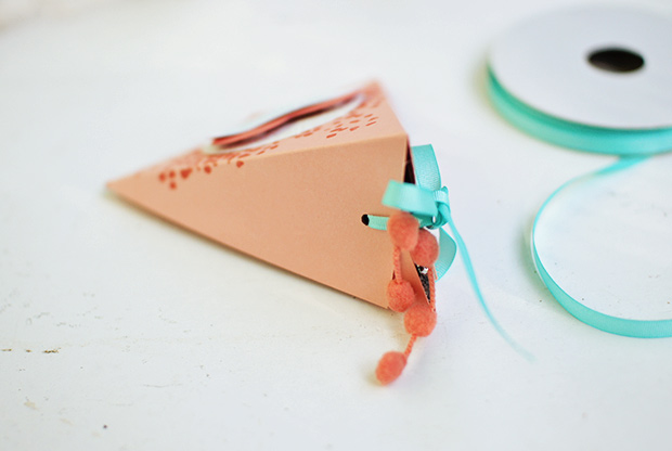 stampin-up-dreiecksverpackung-altrose-baum-der-freundschaft-wie-du-bist-verpackung-schnipseldesign-2