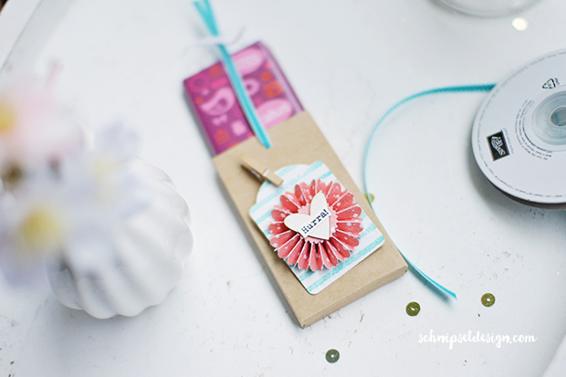 stampin-up-schokolade-ziehverpackung-etikettanhanger-painted-petals-bermudablau-schnipseldesign-osterreich-3