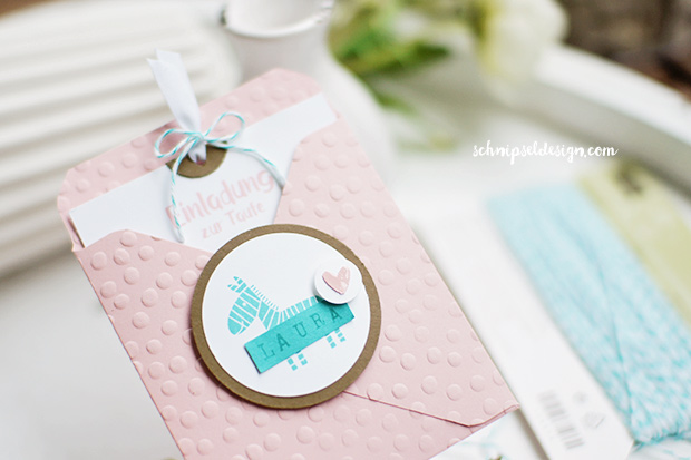 stampin-up-einladung-taufe-zoo-babies-stanz-falzbrett-umschlage-envelope-punch-board-alphabet-drehstempel-schnipseldesign-osterreich-2